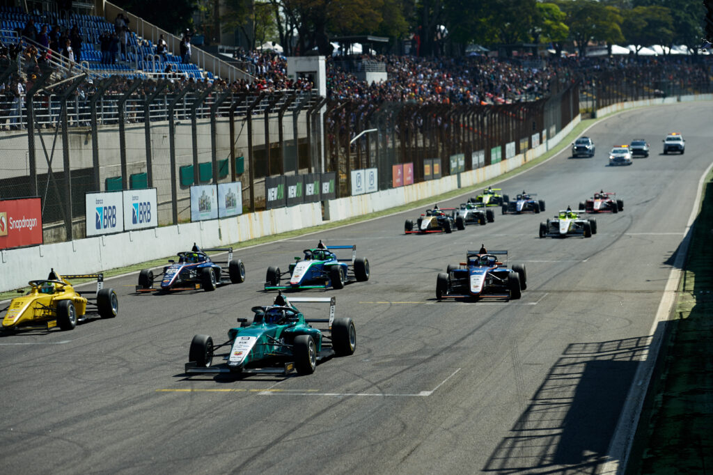 Dias 6 e 7, festival de velocidade gratuito no Autódromo de Interlagos -  Notícias da Região